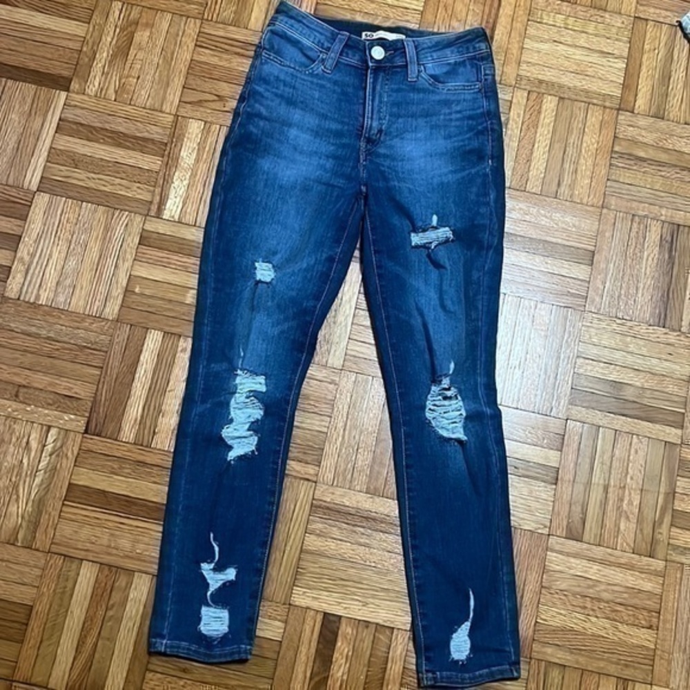 SO‎ junior denim distressed jeans 0/24 distressed crop jegging